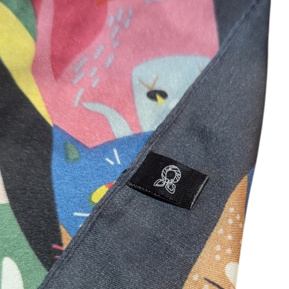 Christi Tasker CATS OUT OF THE BAG SILKY SCARF SHAWL BANDANA - Picture 5 of 5